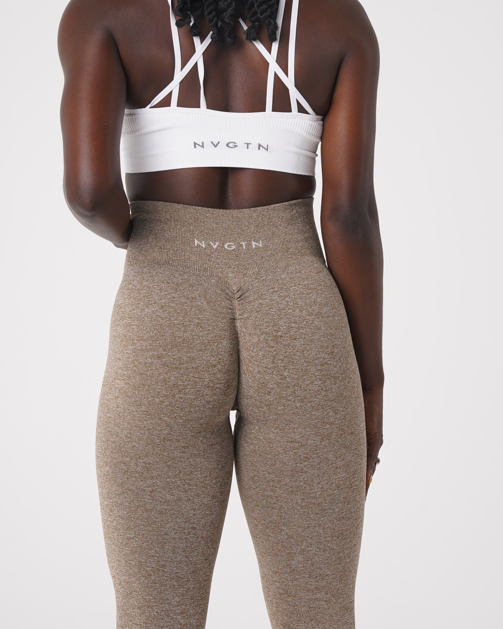 Women Mocha Scrunch Seamless Leggings - NVGTN