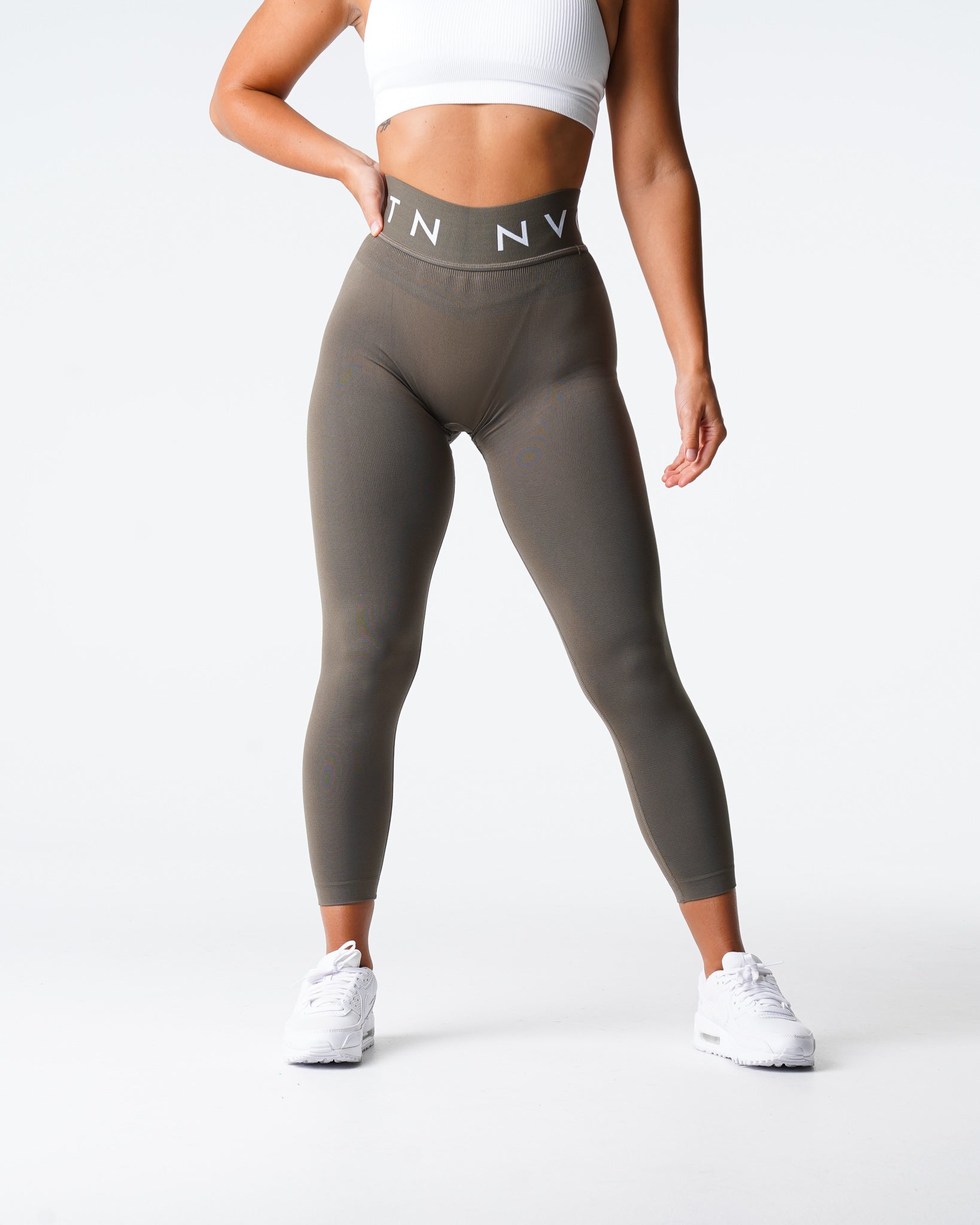 Women Olive Sport Seamless Leggings - NVGTN
