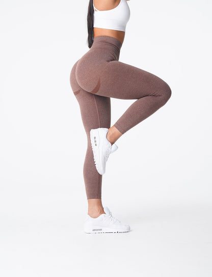 Women Cocoa Curve Seamless Leggings - NVGTN