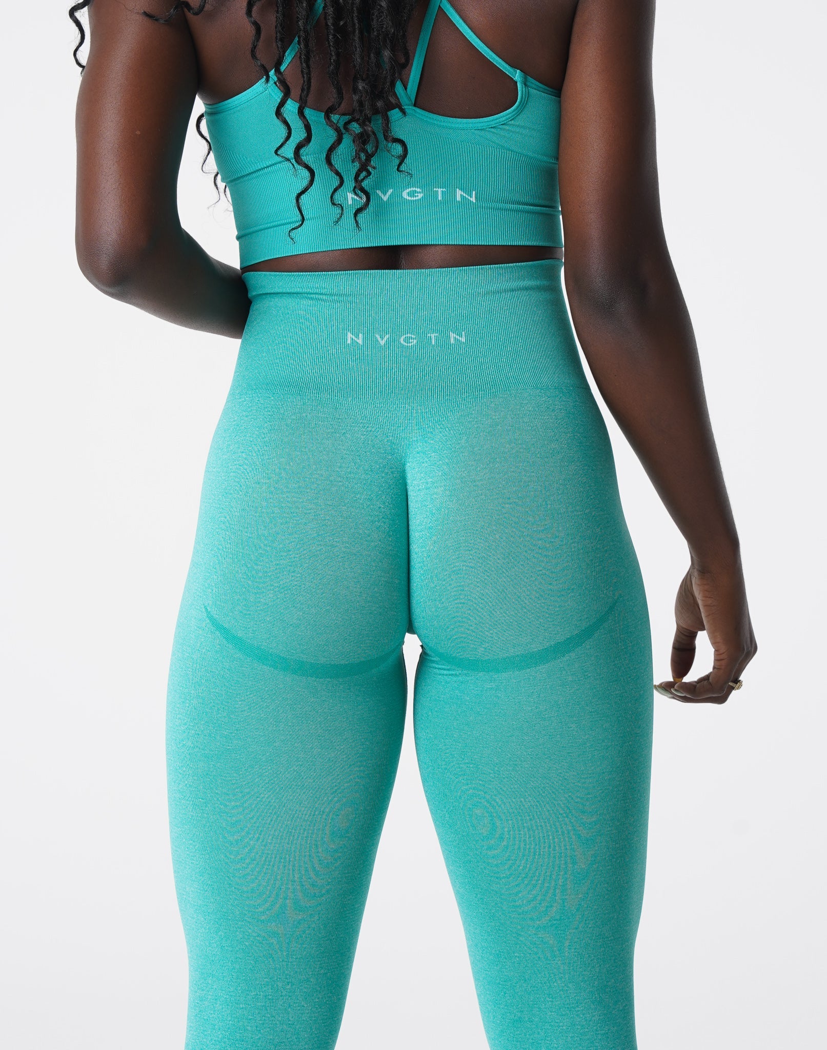 Women Turquoise Curve Seamless Leggings - NVGTN