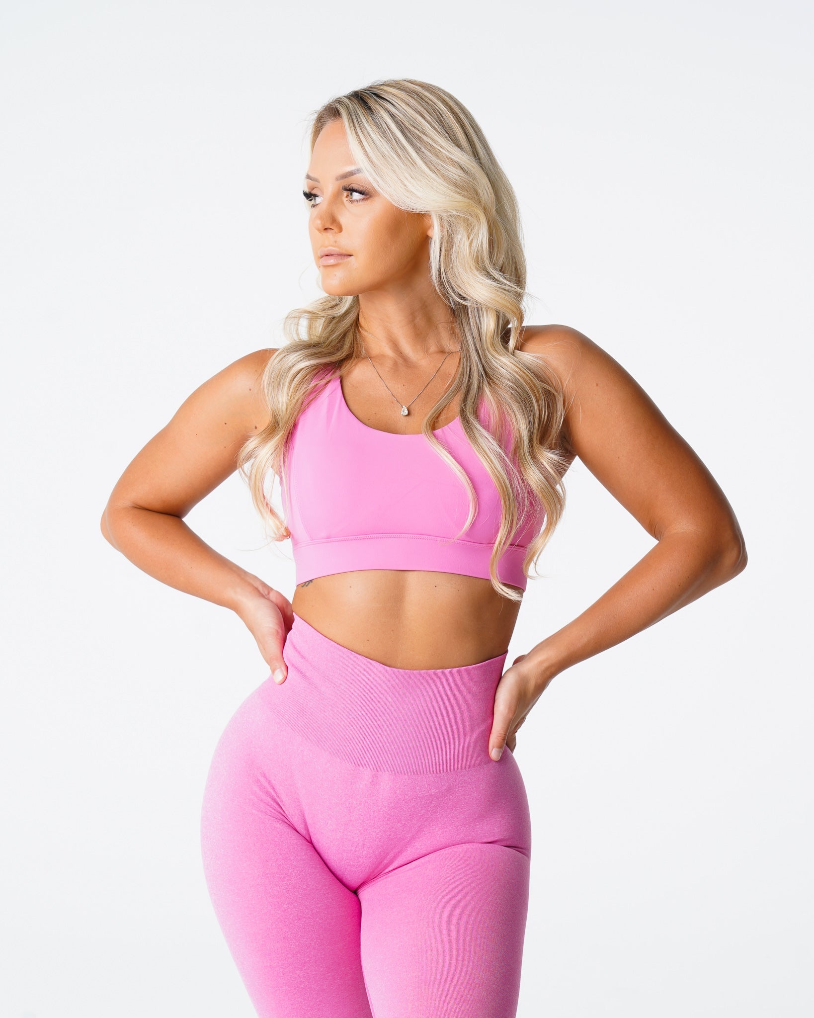 Women Bubble Gum Pink Reveal Bra - NVGTN