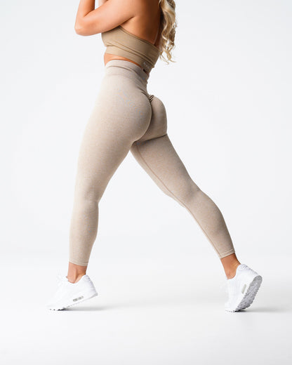 Women Beige Scrunch Seamless Leggings - NVGTN