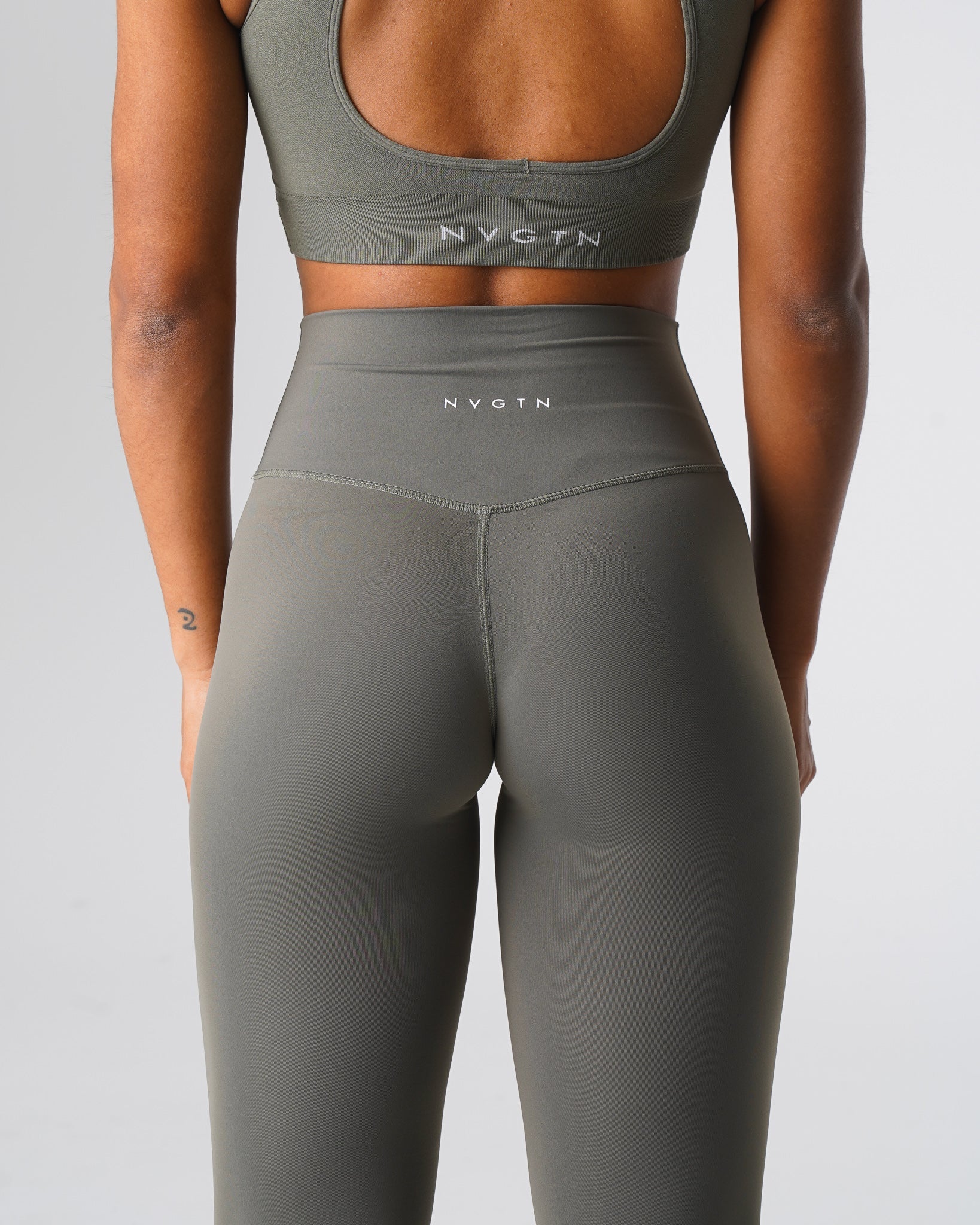 Women Khaki Green Signature 2.0 Leggings - NVGTN