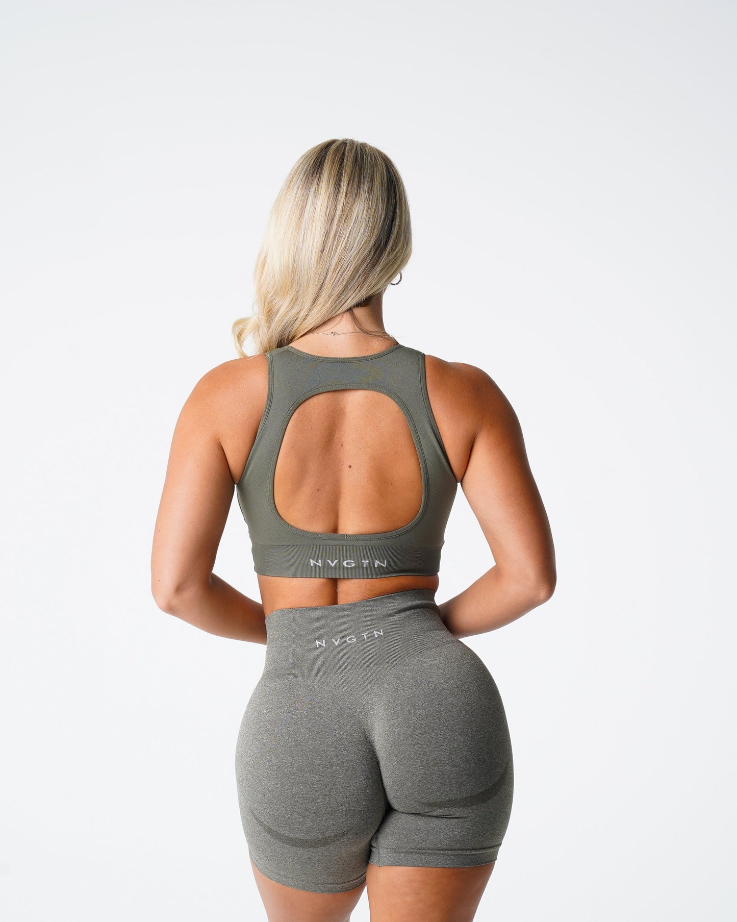 Women Khaki Green Pursuit Seamless Bra - NVGTN