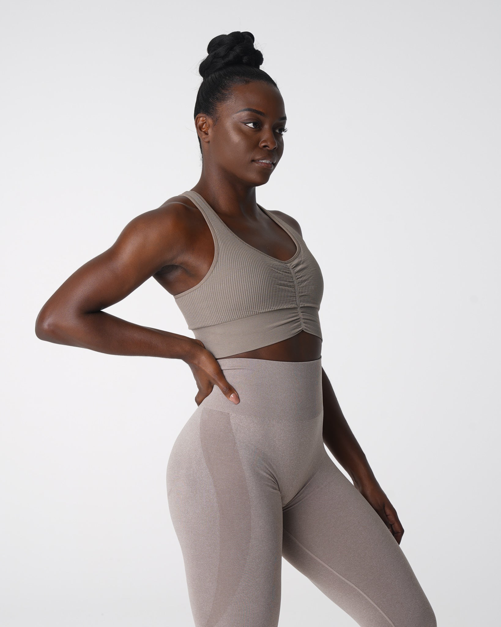 Women Taupe Cinched Seamless Bra - NVGTN