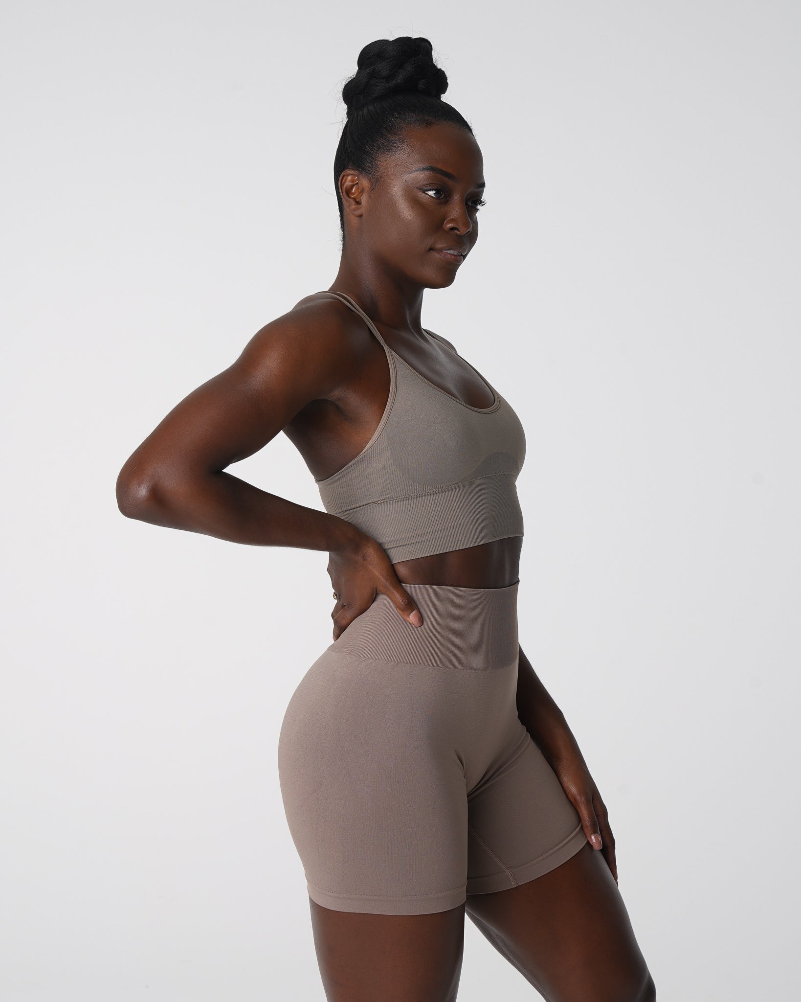 Women Taupe Flourish Seamless Bra - NVGTN
