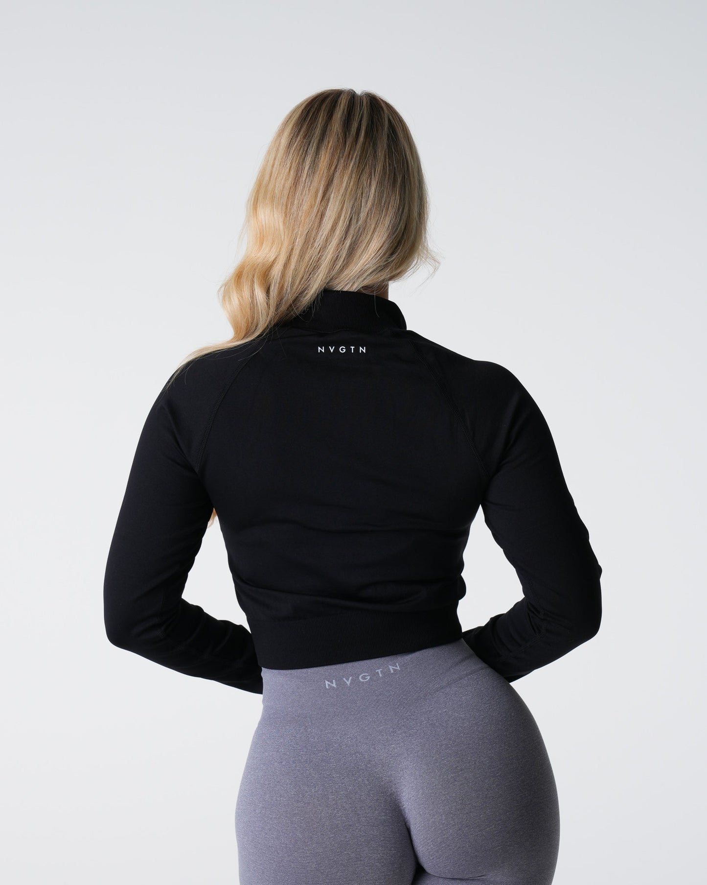 Women Black Divine Seamless Zip Up - NVGTN