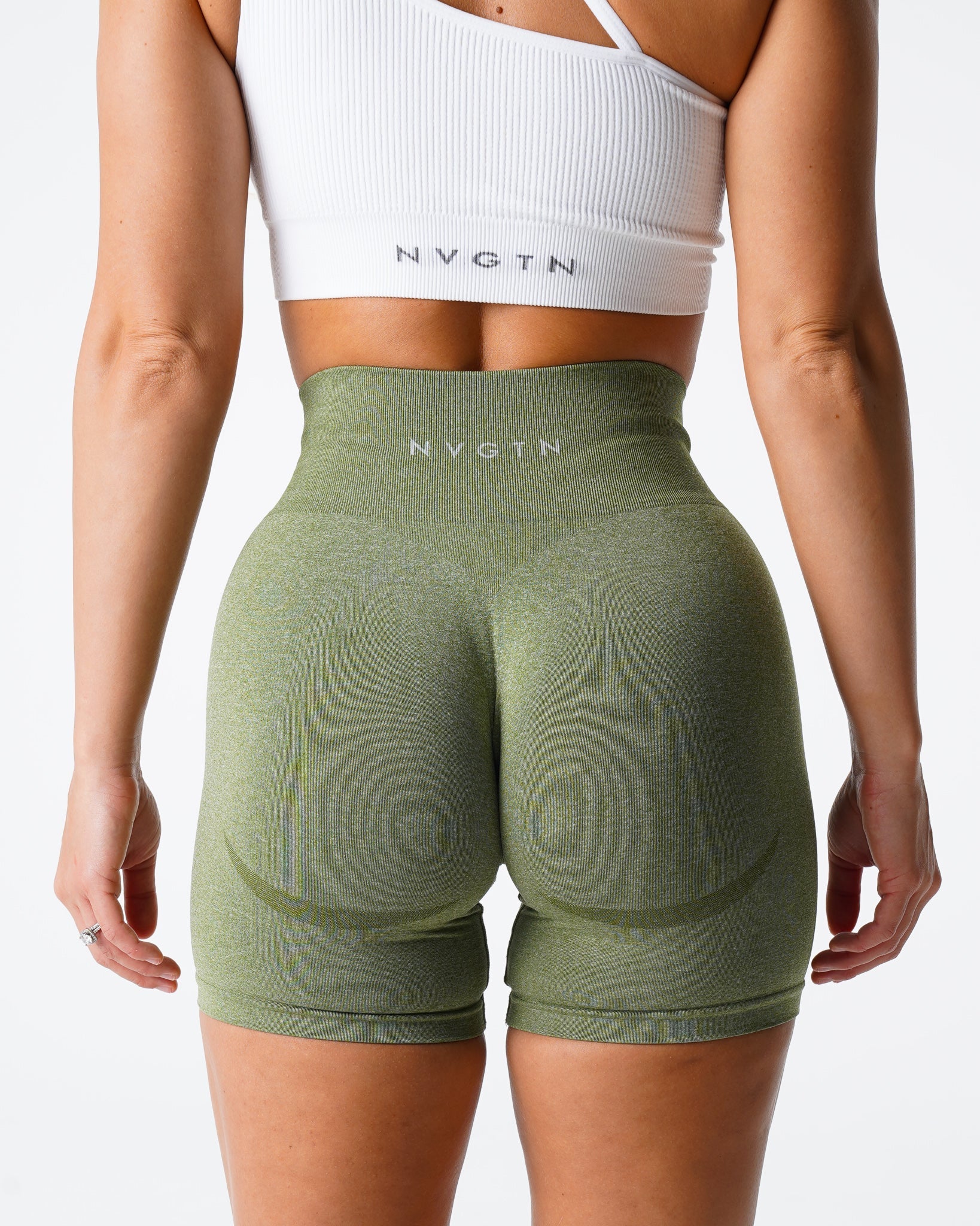Women Meadow Contour Seamless Shorts - NVGTN