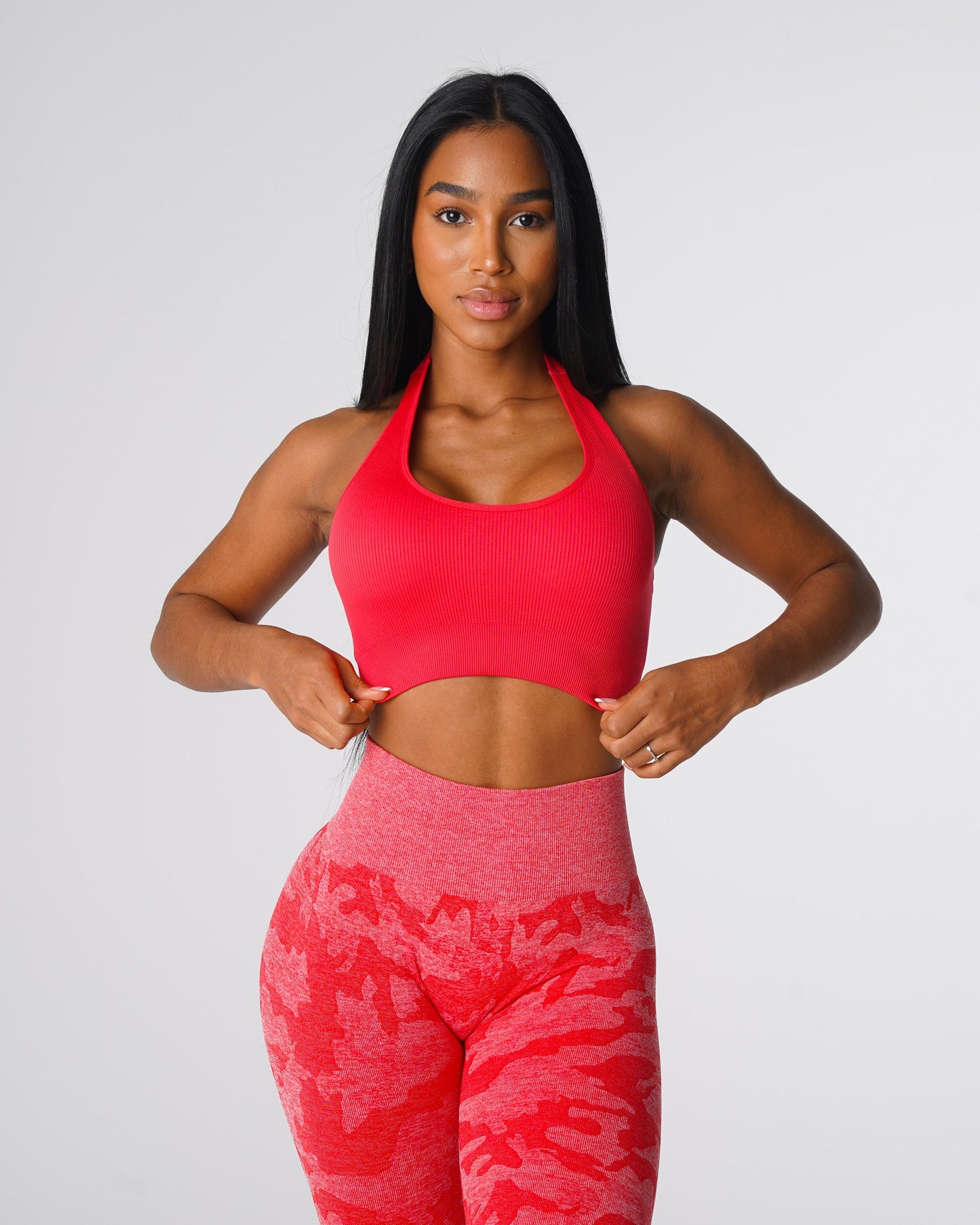 Women Candy Apple Limitless Ribbed Seamless Halter Bra - NVGTN