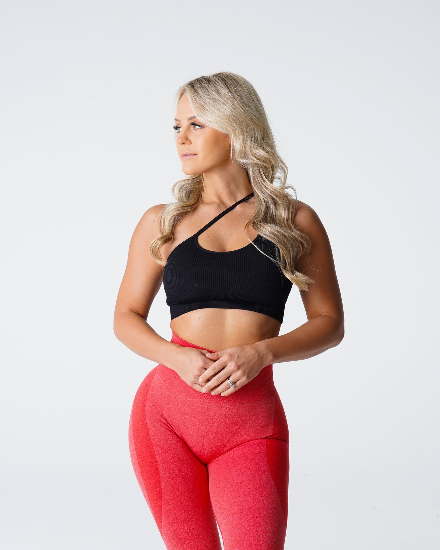 Women Black Streamline Seamless Bra - NVGTN