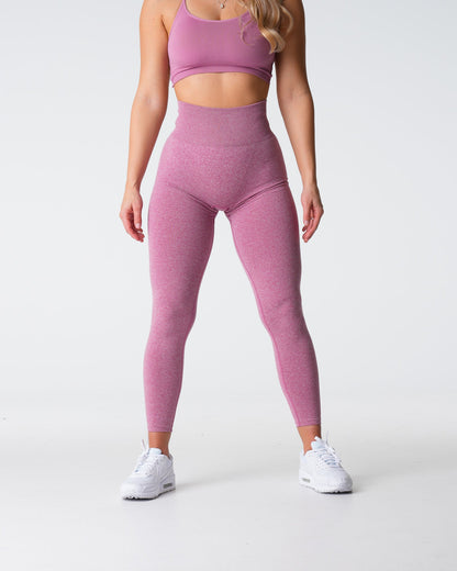 Women Pastel Pink Scrunch Seamless Leggings - NVGTN