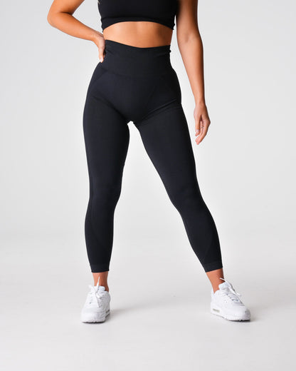 Women Black Contour 2.0 Seamless Leggings - NVGTN