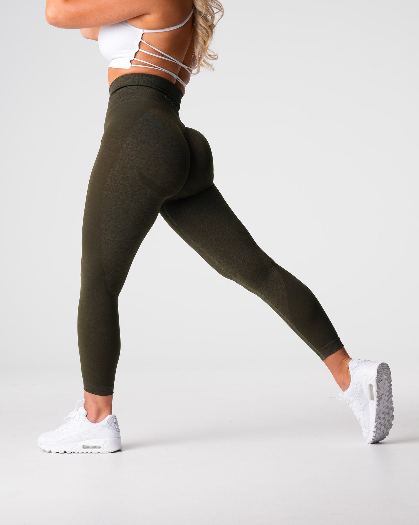 Women Olive Contour 2.0 Seamless Leggings - NVGTN