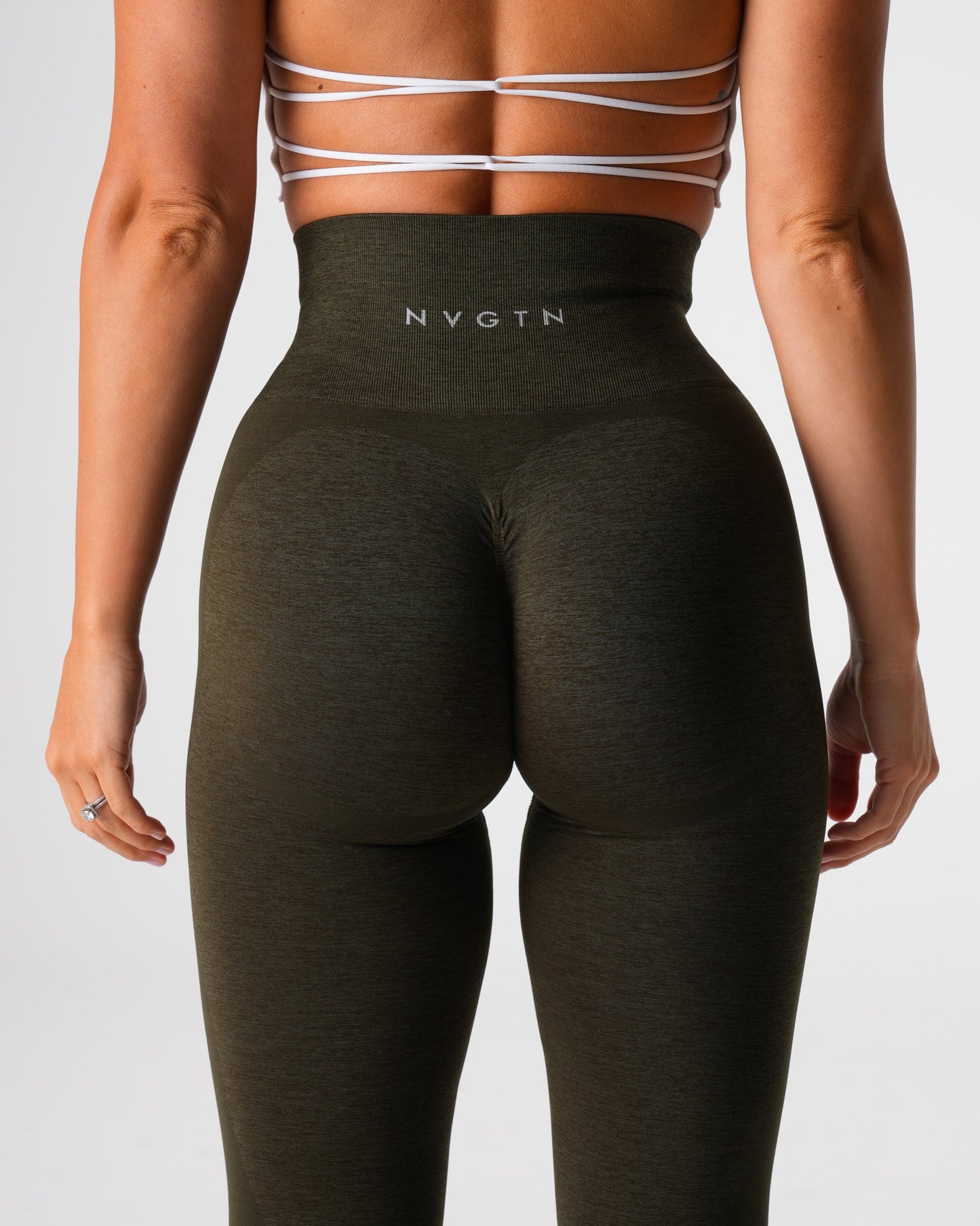 Women Olive Contour 2.0 Seamless Leggings - NVGTN