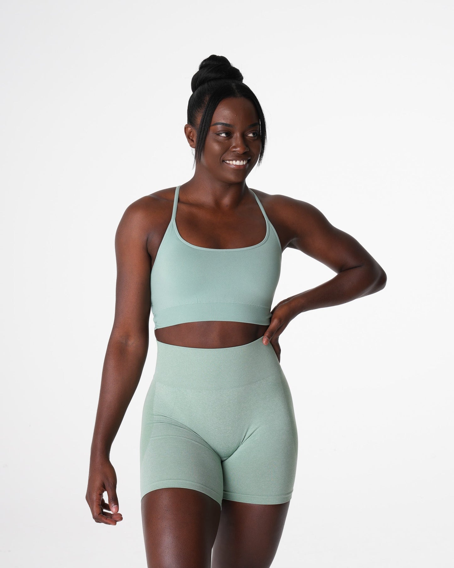 Women Sage Green Invincible Seamless Bra - NVGTN