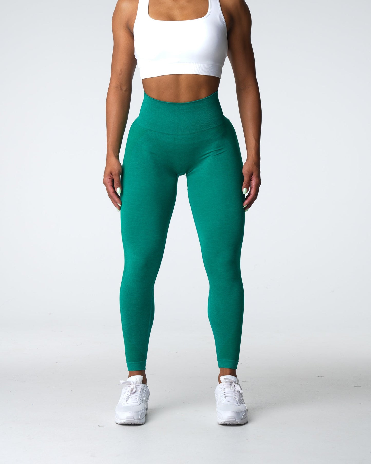 Women Jade Contour 2.0 Seamless Leggings - NVGTN