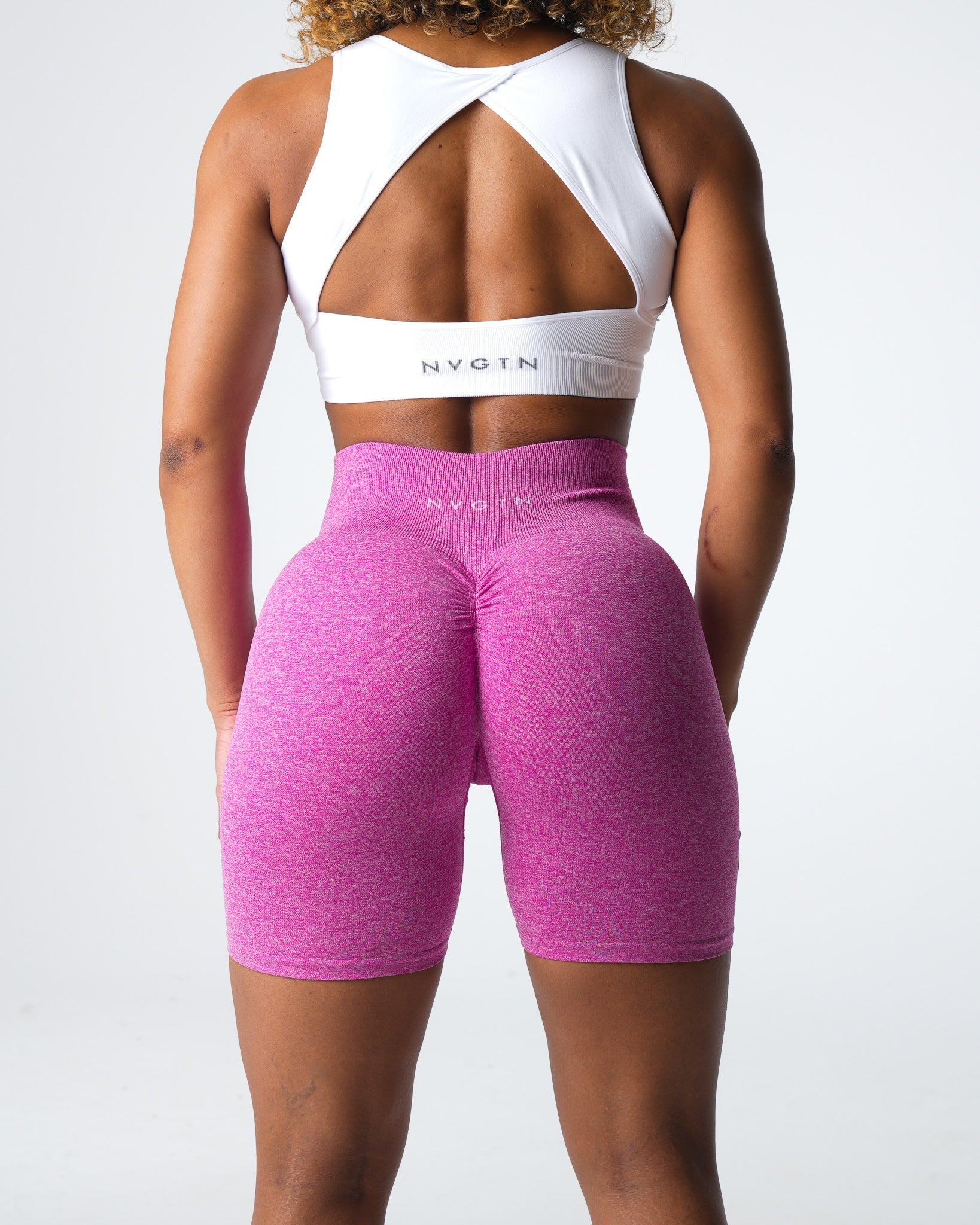 Women Maui Scrunch Seamless Shorts - NVGTN