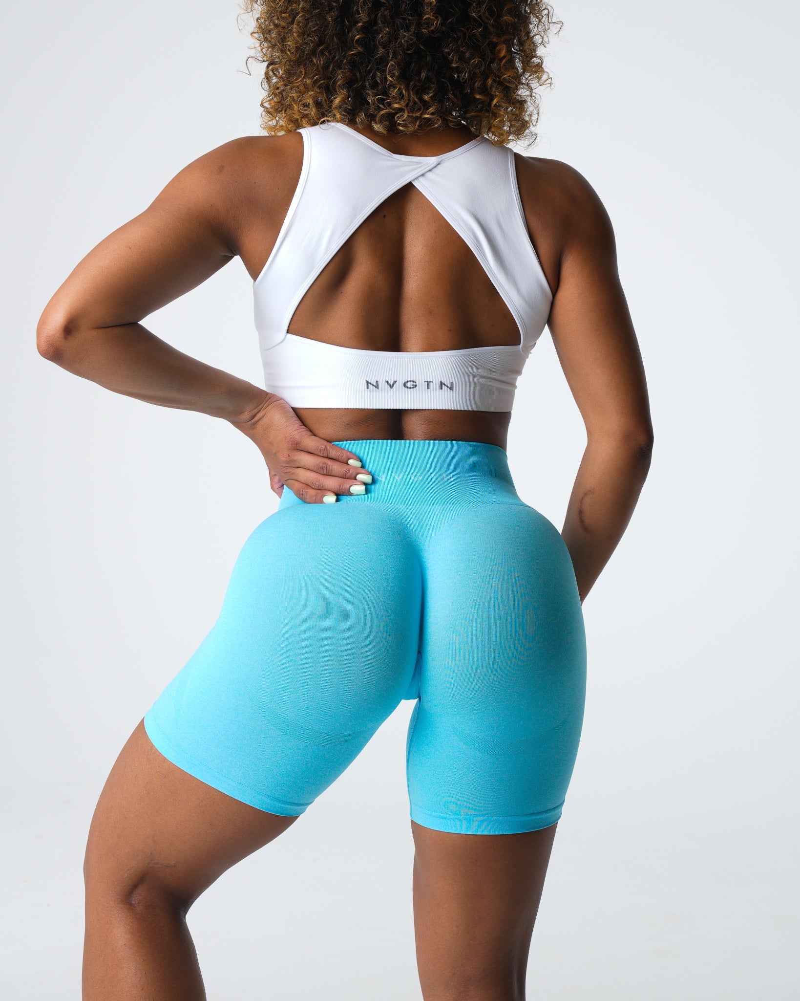 Women Aqua Contour Seamless Shorts - NVGTN