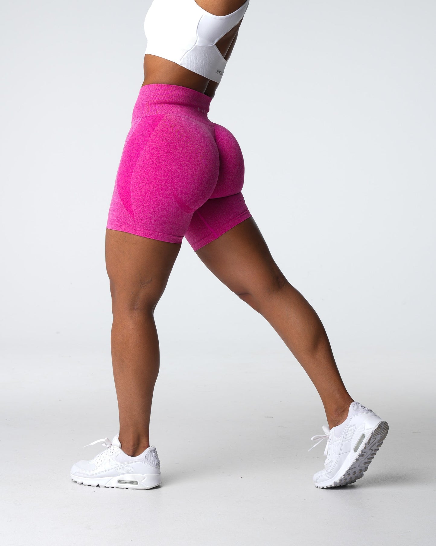Women Fuchsia Contour Seamless Shorts - NVGTN