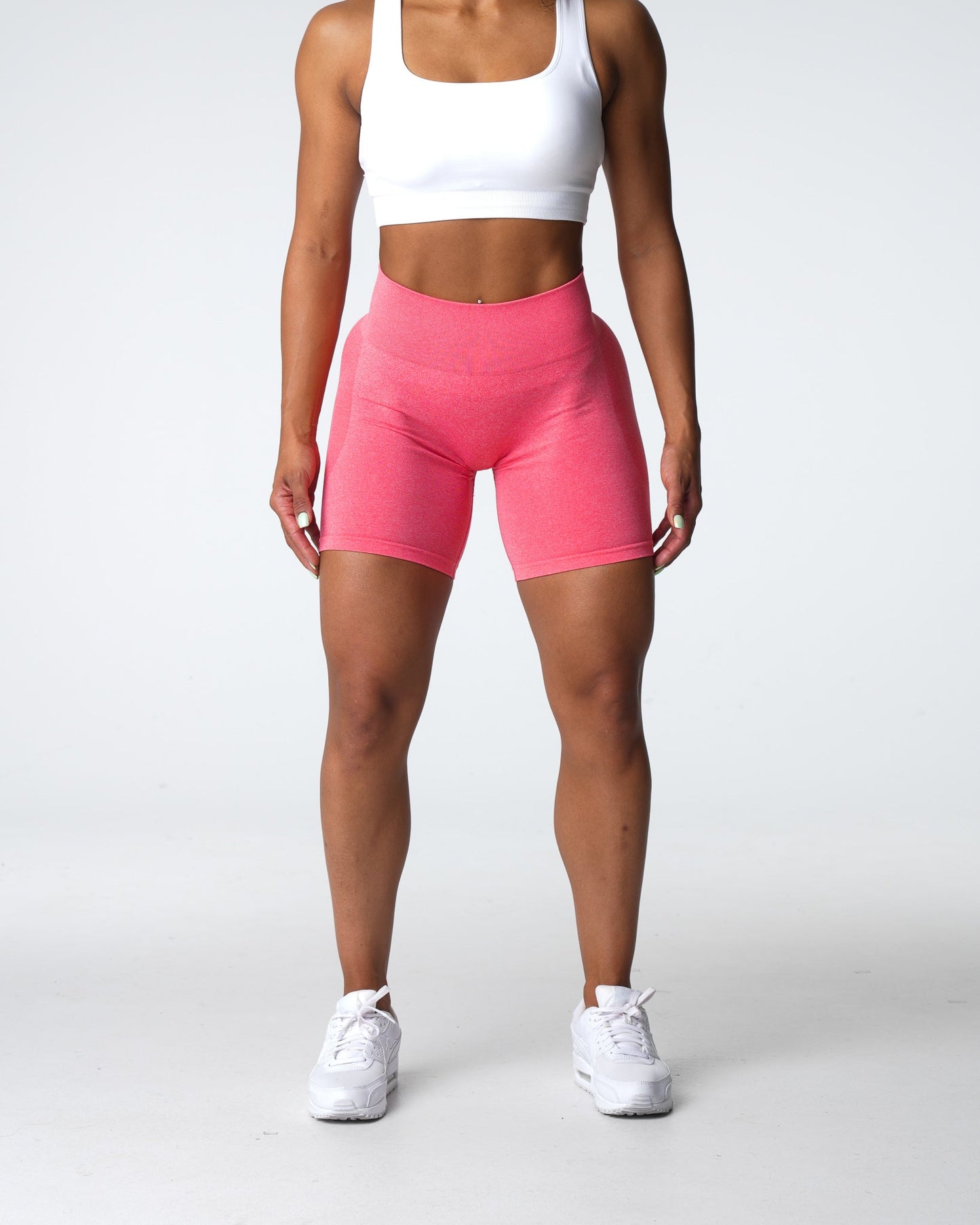 Women Coral Contour Seamless Shorts - NVGTN
