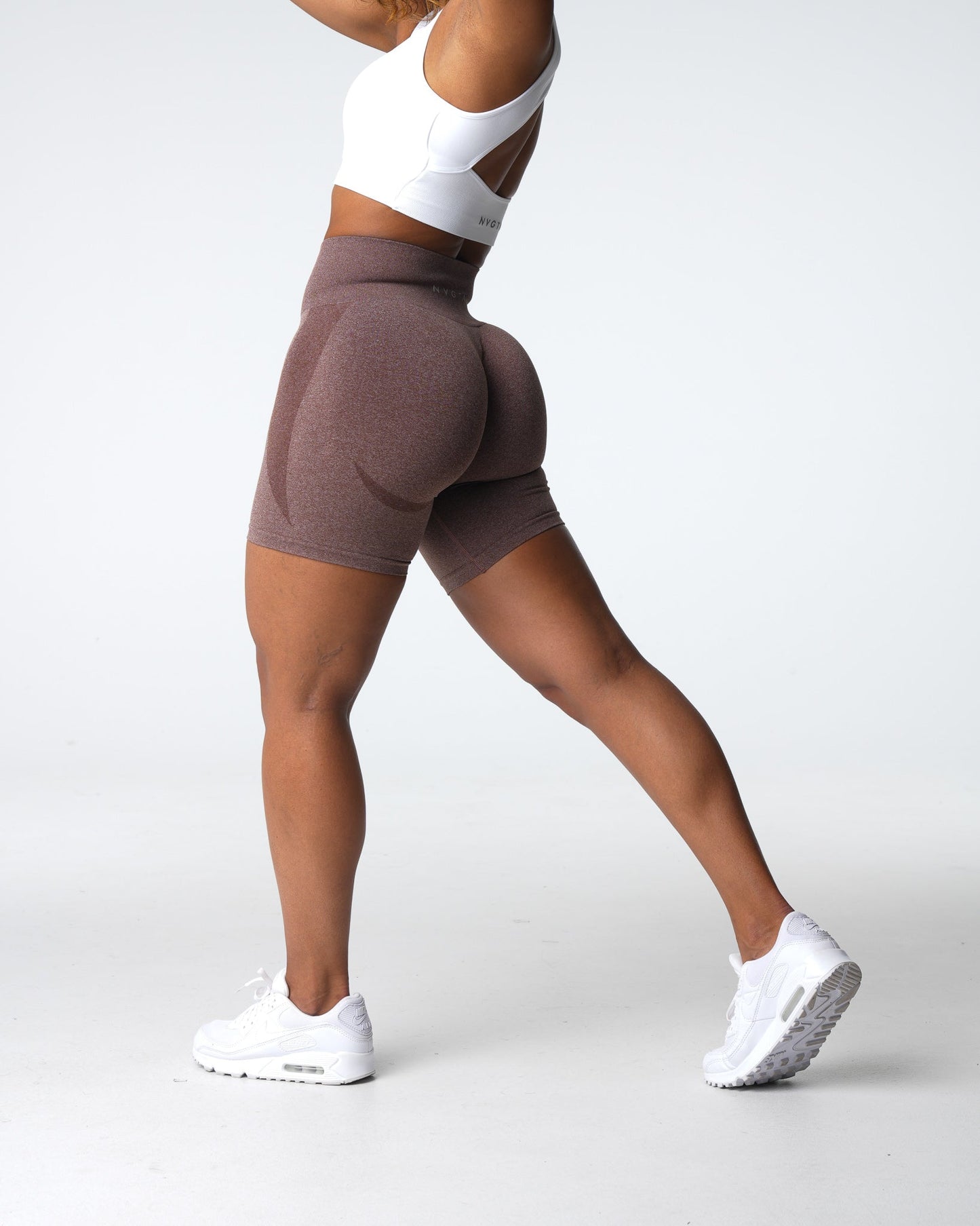 Women Cocoa Contour Seamless Shorts - NVGTN