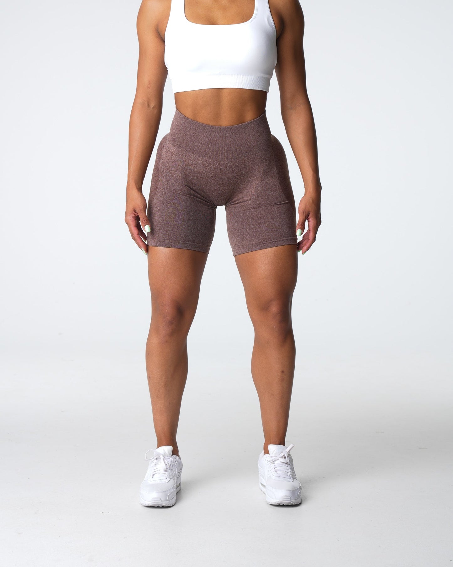 Women Cocoa Contour Seamless Shorts - NVGTN