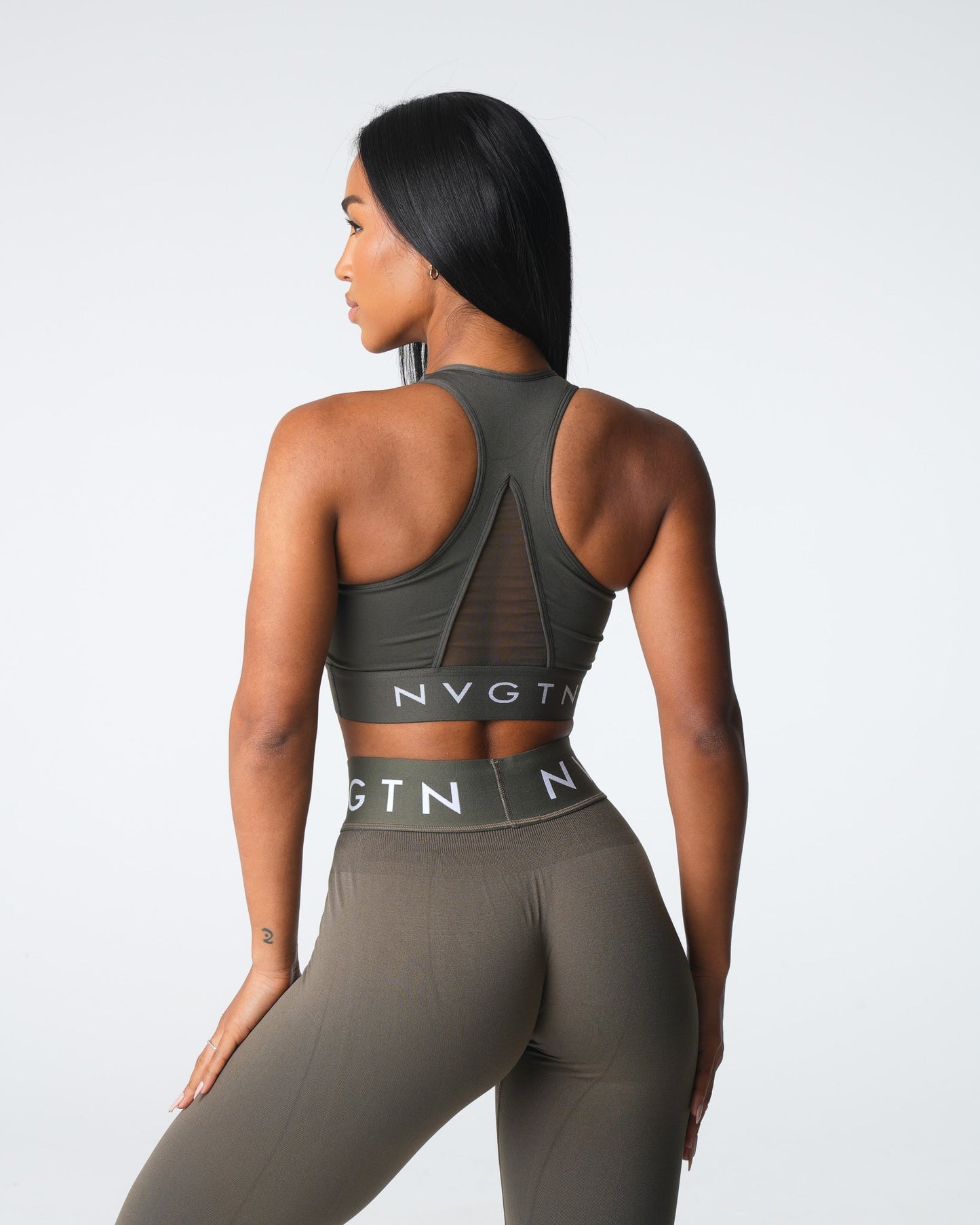 Women Olive Legacy Sport Seamless Bra - NVGTN