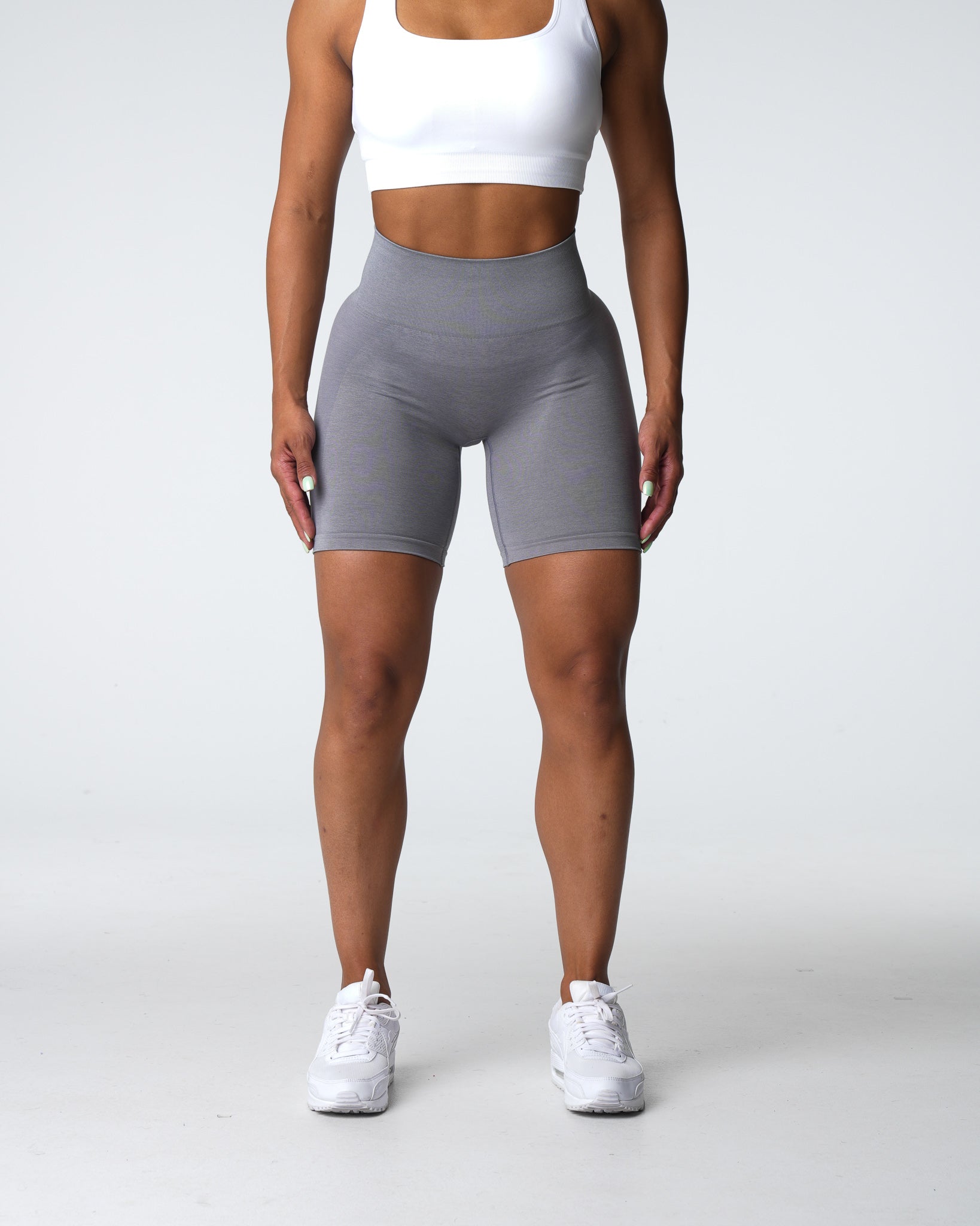 Women Grey Contour 2.0 Seamless Shorts - NVGTN