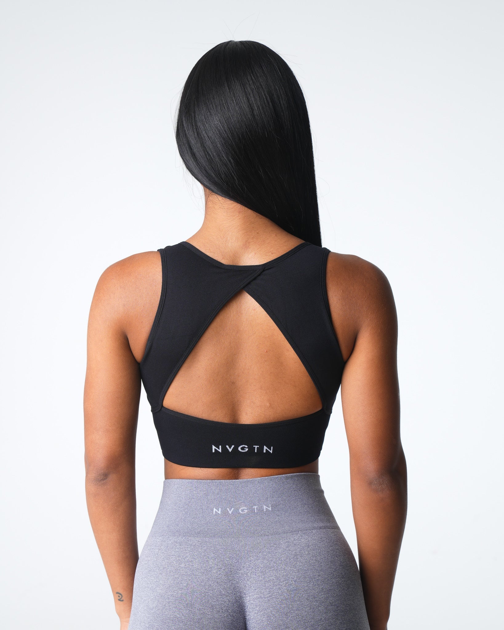 Women Black Empower Seamless Bra - NVGTN