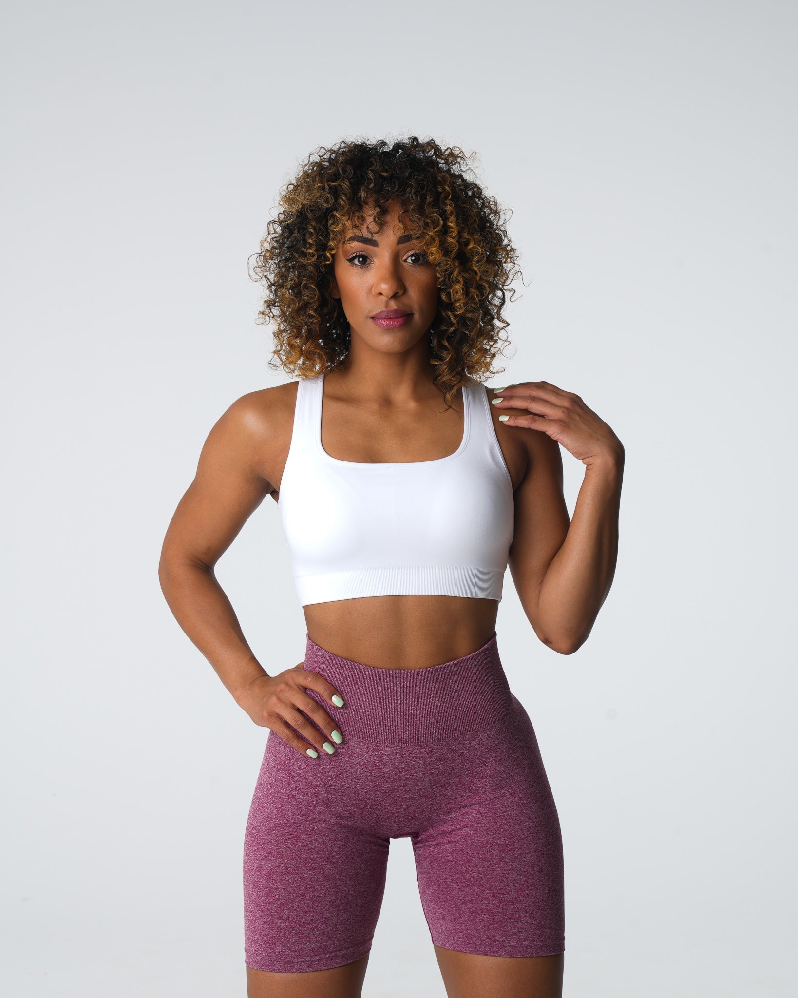 Women White Empower Seamless Bra - NVGTN