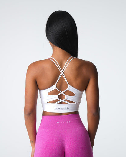 Women White Thrive Seamless Bra - NVGTN