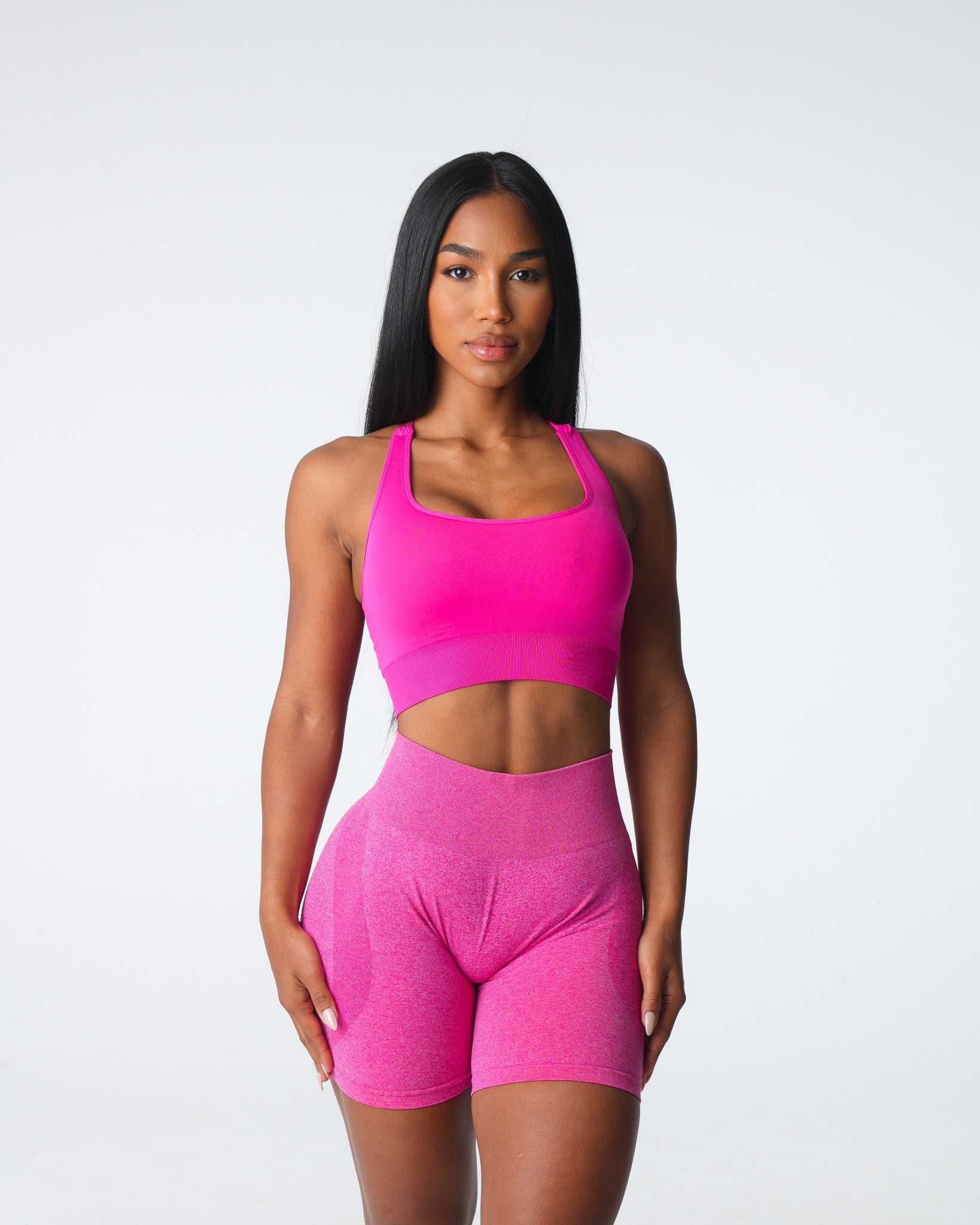 Women Fuchsia Thrive Seamless Bra - NVGTN