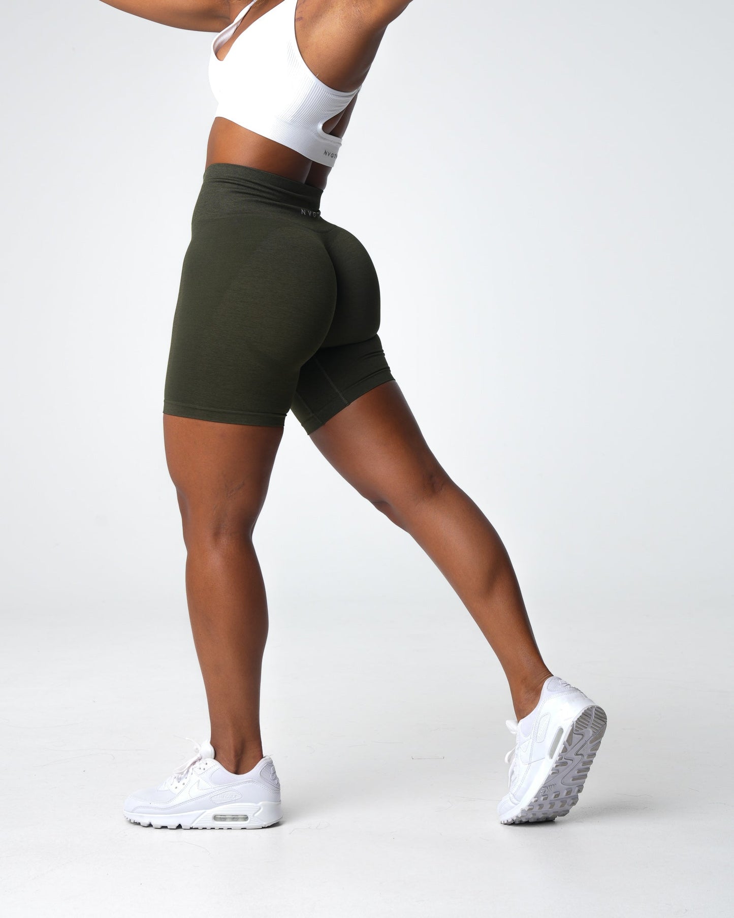 Women Olive Contour 2.0 Seamless Shorts - NVGTN