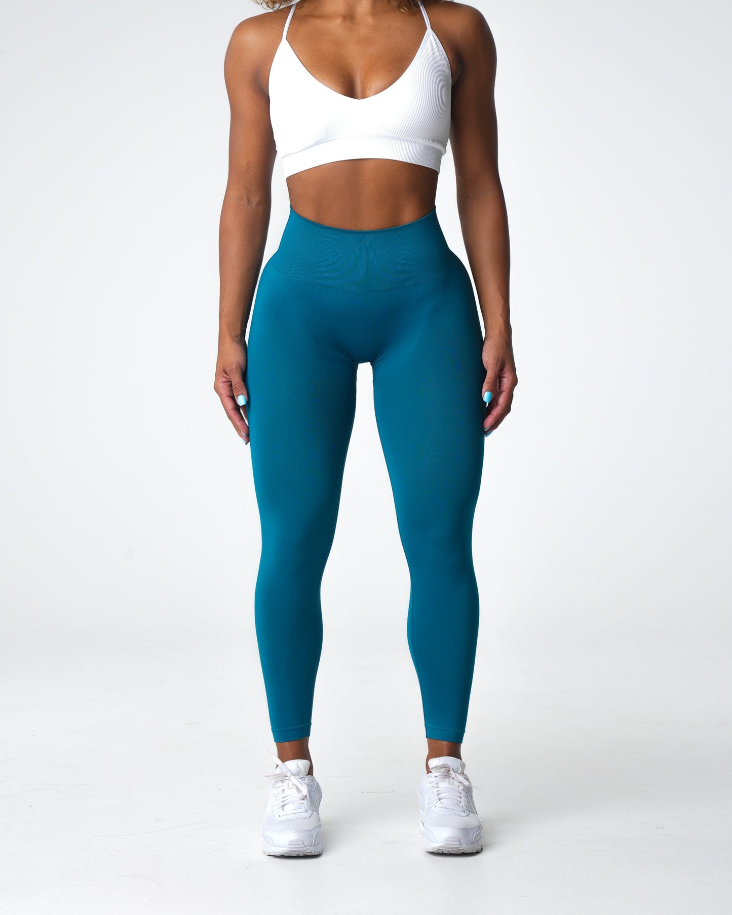 Women French Blue Solid Seamless Leggings - NVGTN
