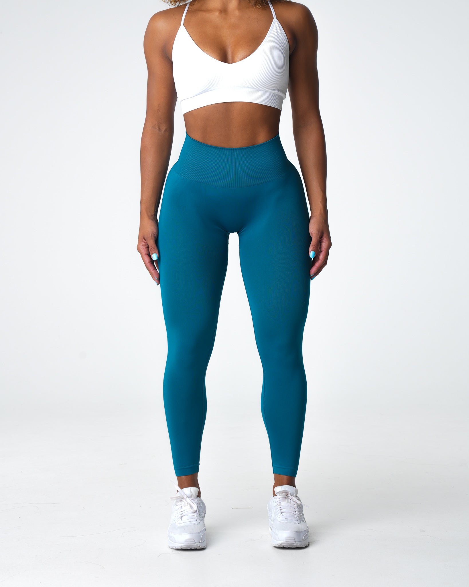 Women French Blue Solid Seamless Leggings - NVGTN