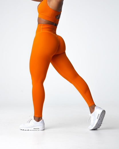 Women Pumpkin Spice Signature 2.0 Leggings - NVGTN