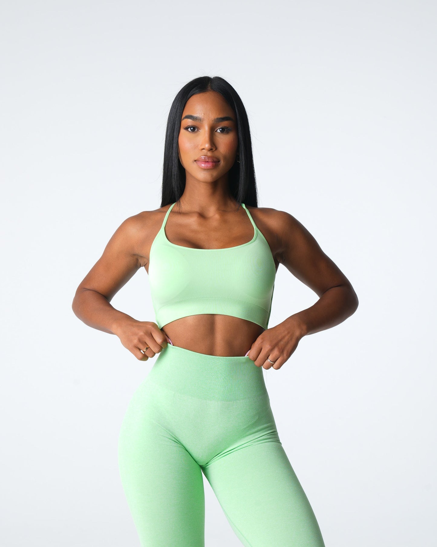 Women Pistachio Invincible Seamless Bra - NVGTN