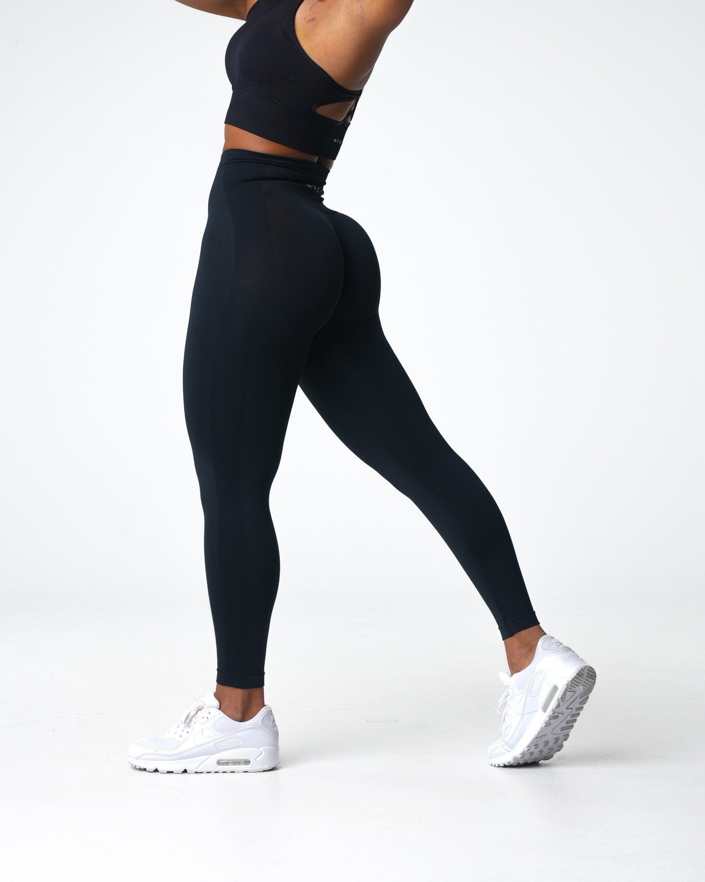 Women Black Performance Seamless Leggings - NVGTN