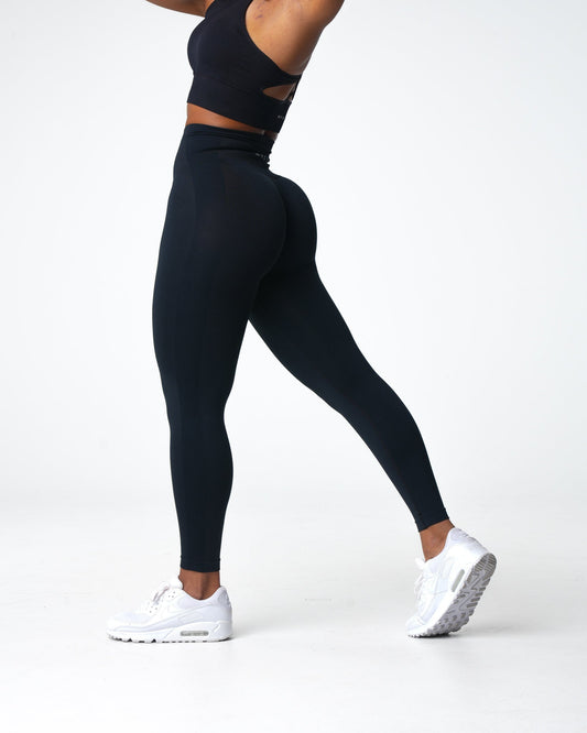 Women Black Performance Seamless Leggings - NVGTN