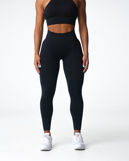 Women Black Performance Seamless Leggings - NVGTN