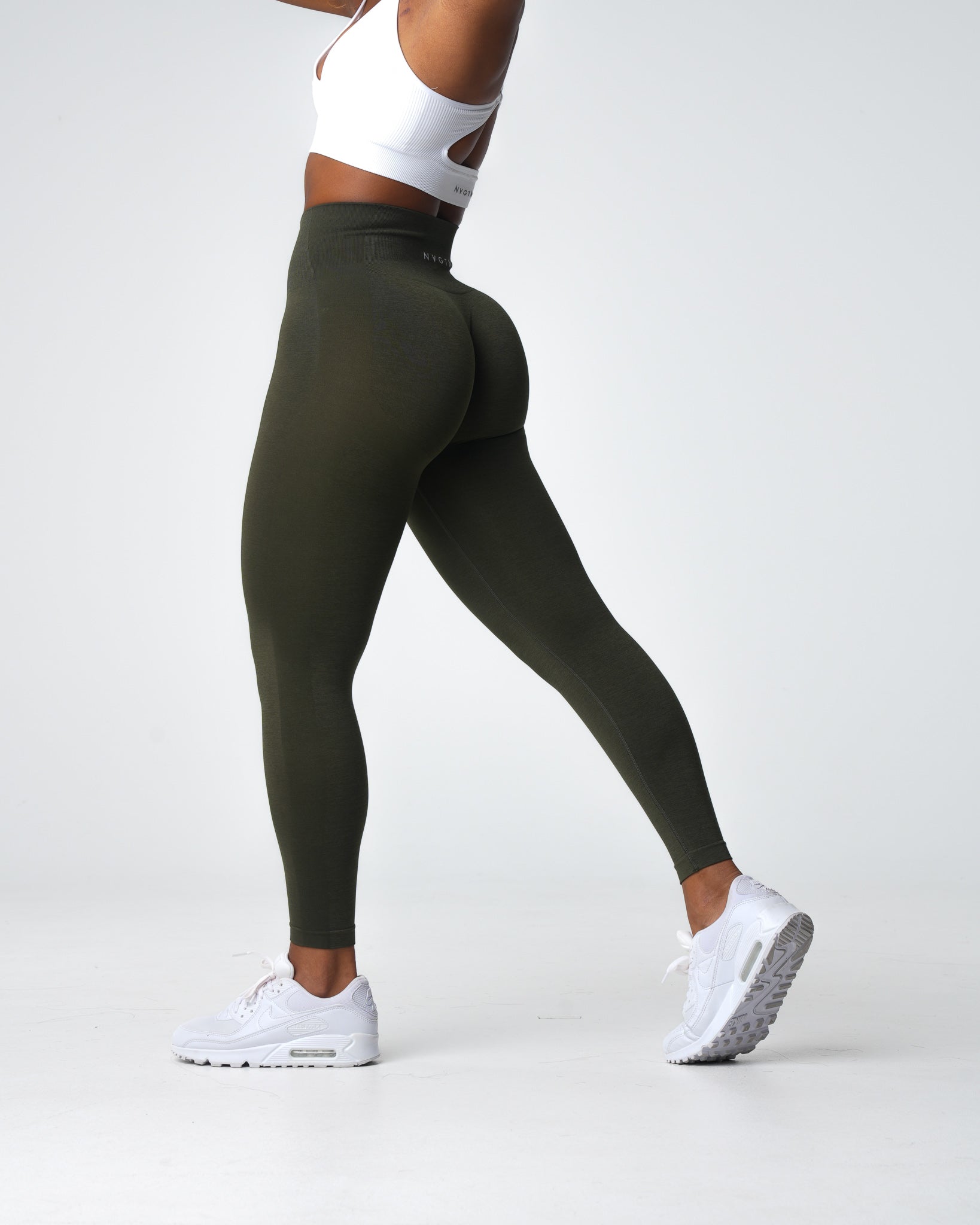 Women Olive Performance Seamless Leggings - NVGTN