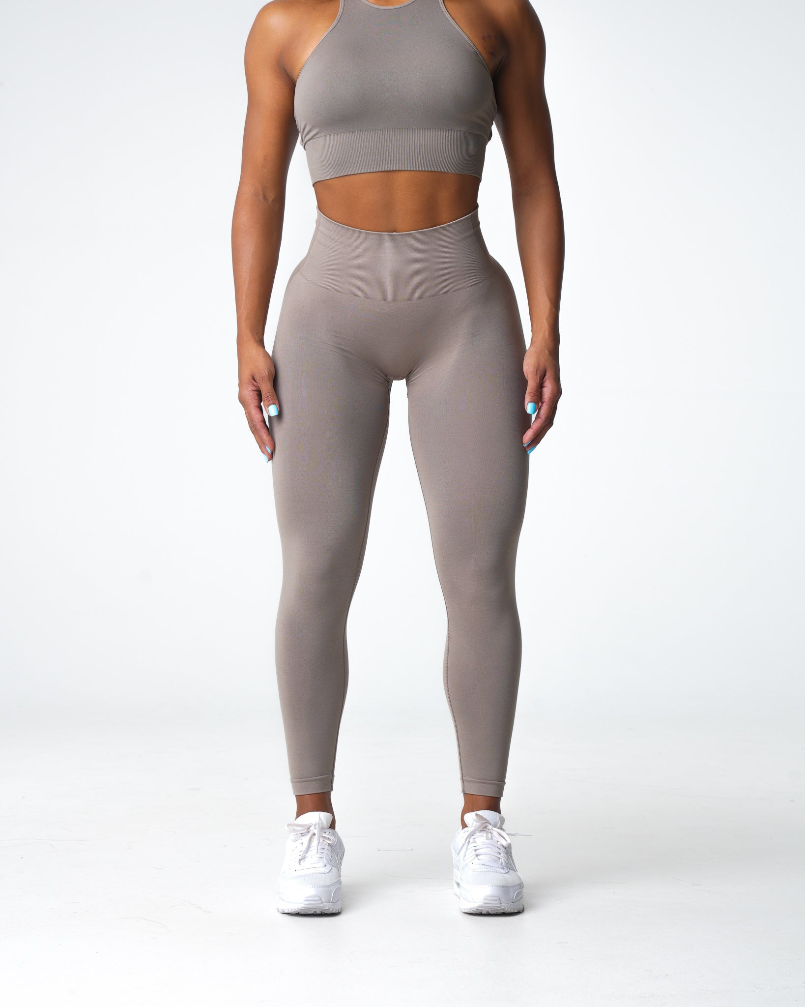 Women Taupe Performance Seamless Leggings - NVGTN