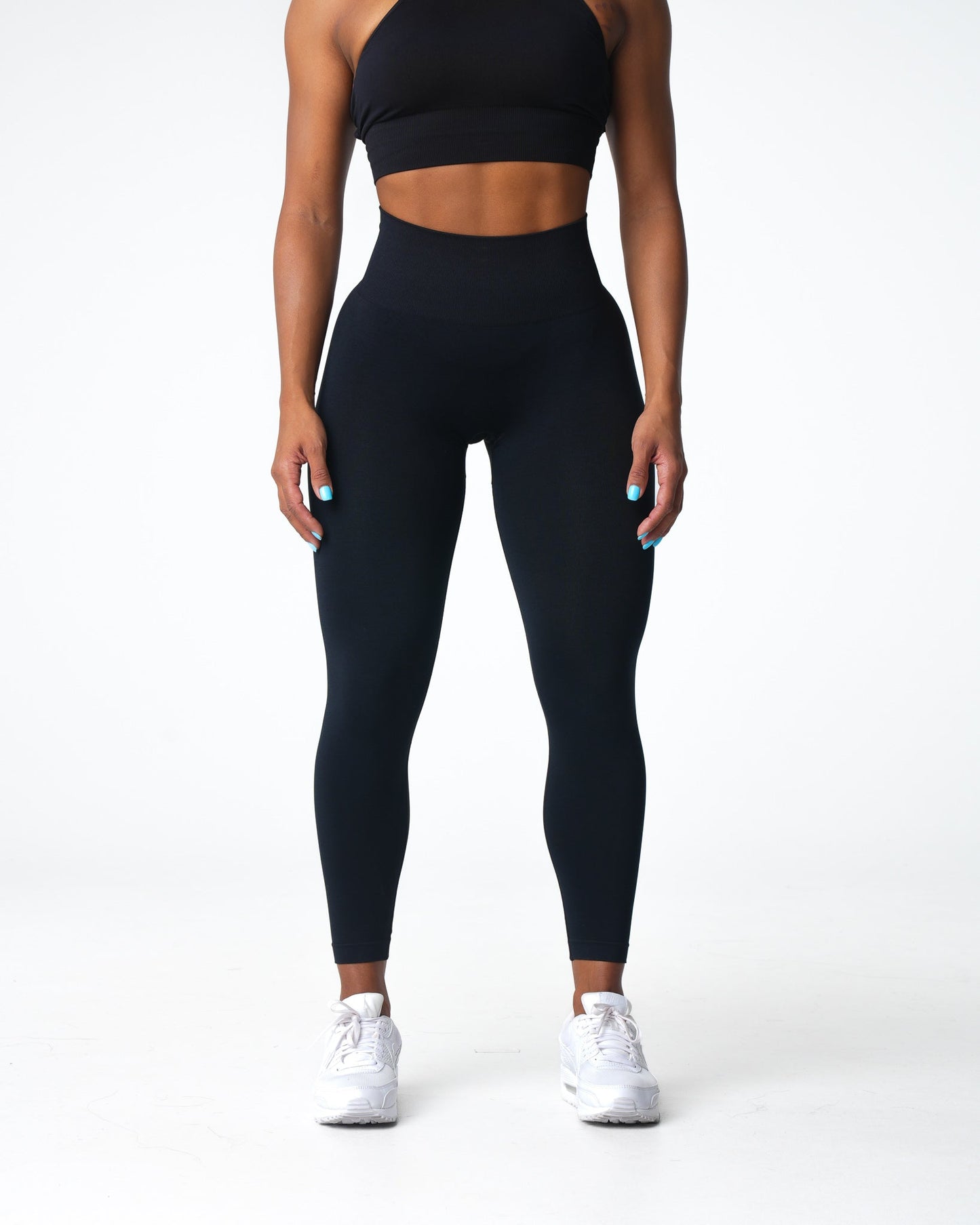 Women Black Shape Seamless Leggings - NVGTN