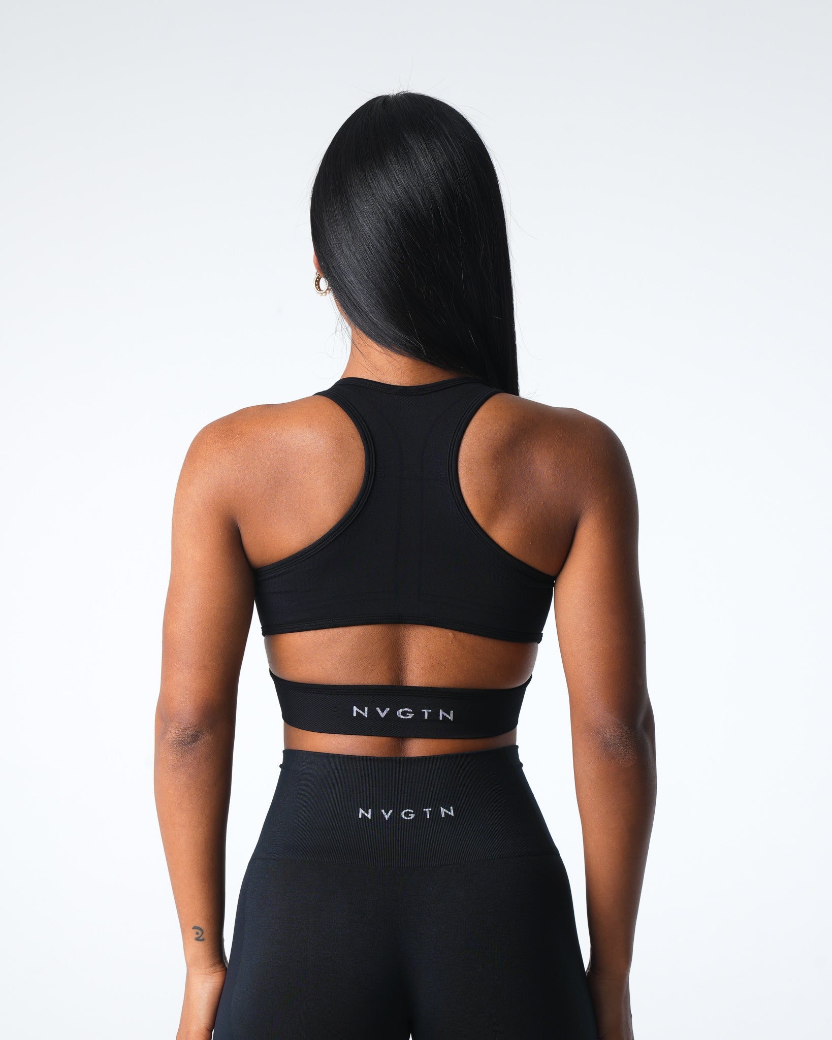 Women Black Rise Seamless Bra - NVGTN