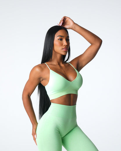 Women Pistachio Glimpse Ribbed Seamless Bra - NVGTN