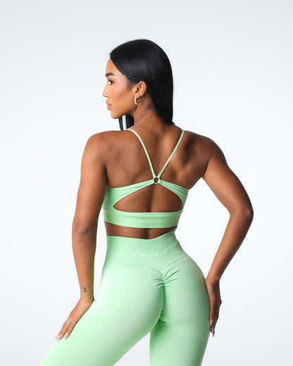 Women Pistachio Glimpse Ribbed Seamless Bra - NVGTN