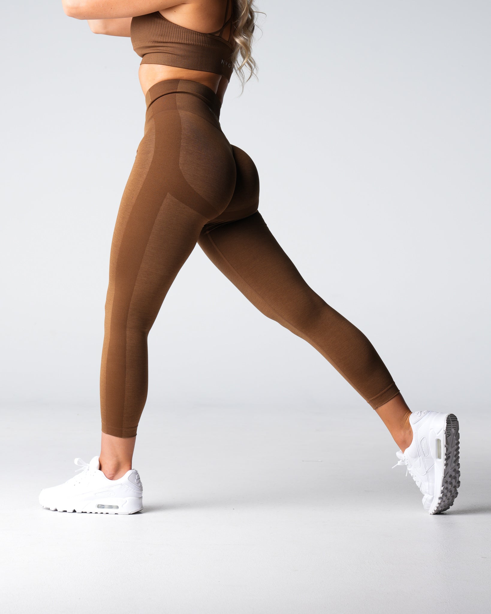 Women Mocha Performance Seamless Leggings - NVGTN