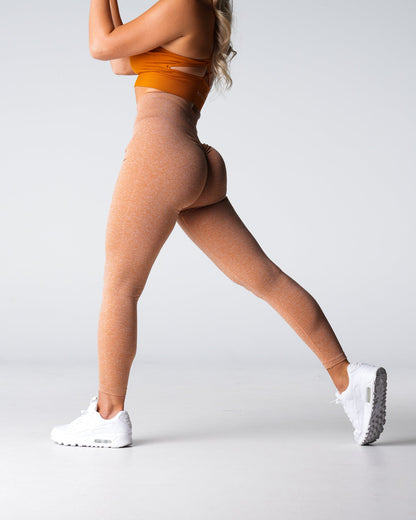 Women Terracotta Scrunch Seamless Leggings - NVGTN