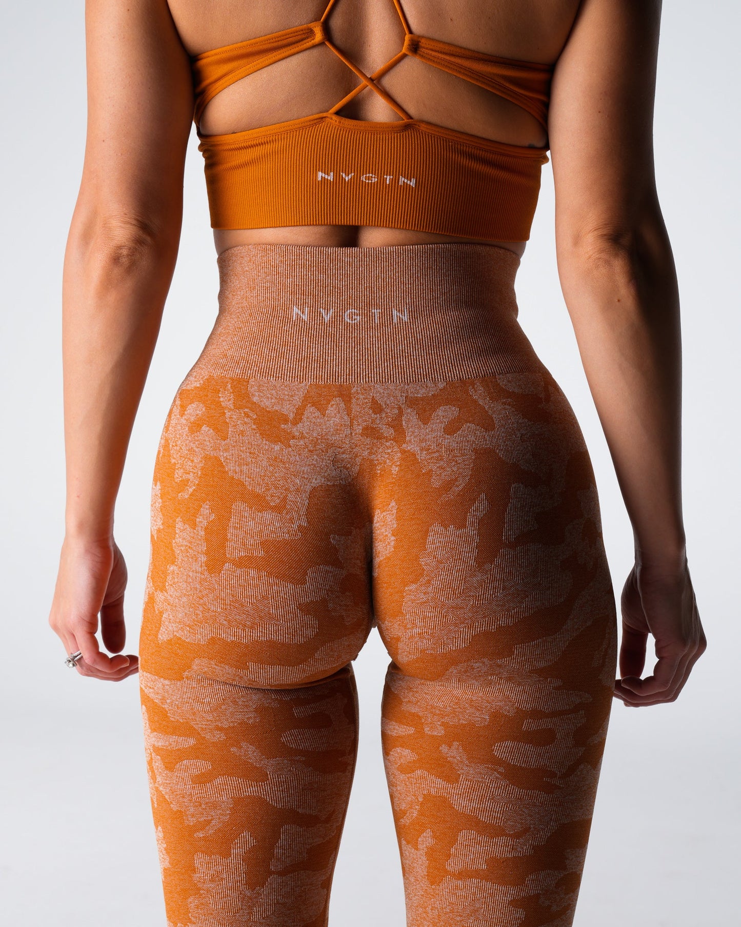 Women Terracotta Camo Seamless Leggings - NVGTN