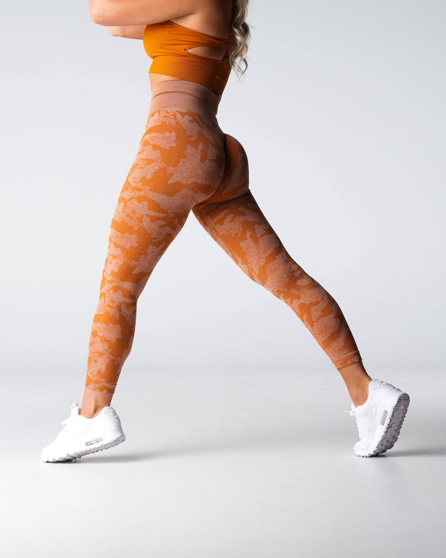 Women Terracotta Camo Seamless Leggings - NVGTN